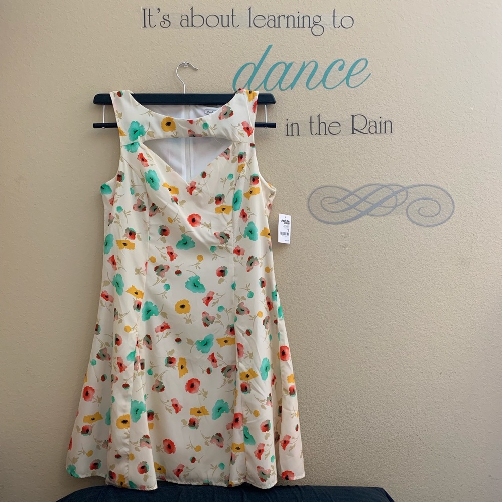 Adorable Watercolor Floral V-cut dress